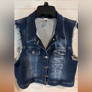 Rare Find***** Zumba Love sleeveless denim jacket in size XL